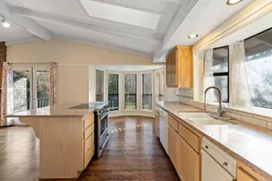 949 Wards Creek Rd, Rogue River, OR 97537 - Photo 3