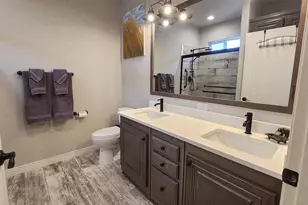 63790 Ranch Village Dr, Bend, OR 97701 - Photo 23