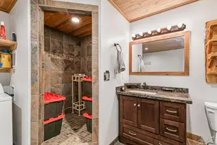 29450 Sloan St, Klamath Falls, OR 97601 - Photo 17