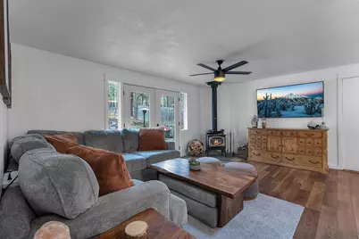 60140 Agate Road, Bend, OR 97702 - Photo 9