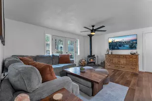 60140 Agate Rd, Bend, OR 97702 - Photo 9