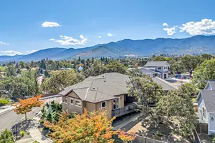 551 Sutton Pl, Ashland, OR 97520 - Photo 41