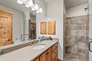 551 Sutton Pl, Ashland, OR 97520 - Photo 23