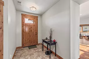 551 Sutton Pl, Ashland, OR 97520 - Photo 3