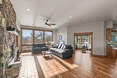 551 Sutton Place, Ashland, OR 97520 - Photo 5