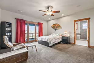 551 Sutton Pl, Ashland, OR 97520 - Photo 15