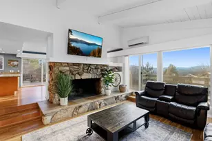 1305 NE Roseana Dr, Grants Pass, OR 97526 - Photo 9