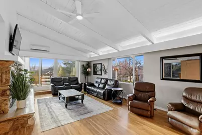 1305 NE Roseana Drive, Grants Pass, OR 97526 - Photo 7