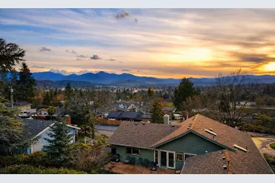 1305 NE Roseana Drive, Grants Pass, OR 97526 - Photo 3