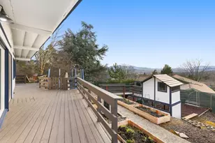 1305 NE Roseana Dr, Grants Pass, OR 97526 - Photo 35