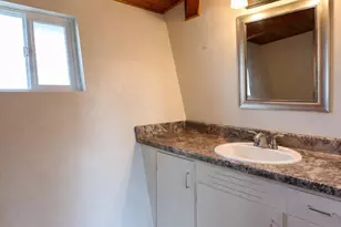 1305 NE Roseana Dr, Grants Pass, OR 97526 - Photo 23