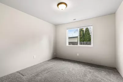 3288 Grant Road, Central Point, OR 97502 - Photo 19