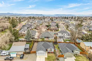 3288 Grant Rd, Central Point, OR 97502 - Photo 29