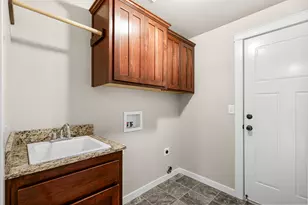 3288 Grant Rd, Central Point, OR 97502 - Photo 21