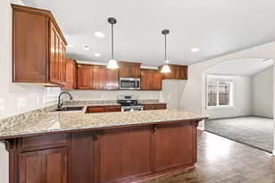 3288 Grant Rd, Central Point, OR 97502 - Photo 9