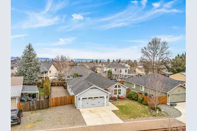 3288 Grant Road, Central Point, OR 97502 - Photo 31