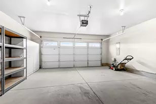 3288 Grant Rd, Central Point, OR 97502 - Photo 23