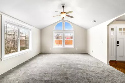 3288 Grant Road, Central Point, OR 97502 - Photo 3