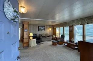 301 Freeman Rd, Central Point, OR 97502 - Photo 9