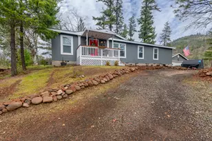71 Cora Dr, Shady Cove, OR 97539 - Photo 1