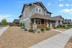 2713 NE Black Oak Pl, Bend, OR 97701 - Photo 3