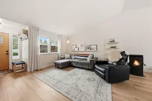 60987 Lodgepole Dr, Bend, OR 97702 - Photo 7