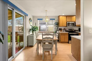 1565 Toralon Dr, Medford, OR 97501 - Photo 3