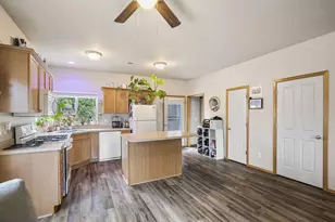 61210 Larkspur Loop, Bend, OR 97702 - Photo 9