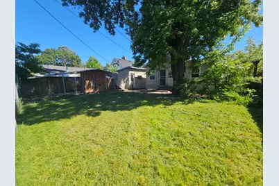 704 SW K Street, Grants Pass, OR 97526 - Photo 19