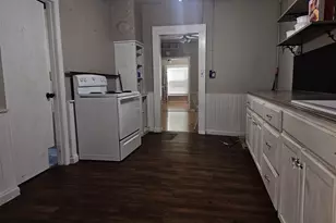 704 SW K St, Grants Pass, OR 97526 - Photo 13
