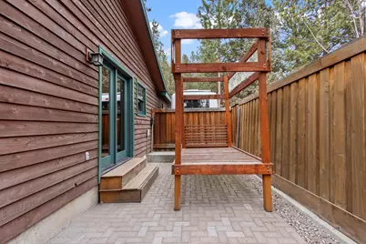 1817 SW Knoll Avenue, Bend, OR 97702 - Photo 35