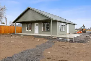 147 Jefferson Ave, Metolius, OR 97741 - Photo 1