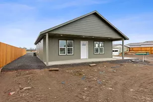 147 Jefferson Ave, Metolius, OR 97741 - Photo 3