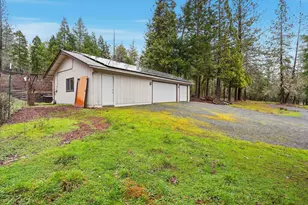 6900 Pleasant Creek Rd, Rogue River, OR 97537 - Photo 41