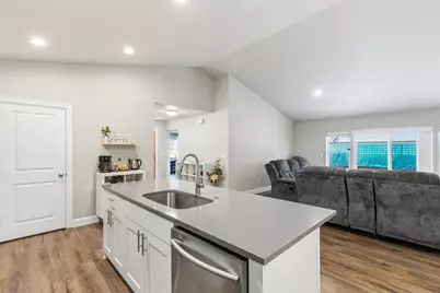 3467 W Antler Avenue, Redmond, OR 97756 - Photo 17