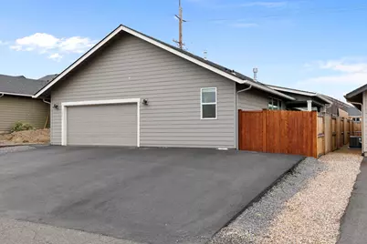 3467 W Antler Avenue, Redmond, OR 97756 - Photo 9