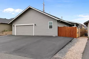3467 W Antler Ave, Redmond, OR 97756 - Photo 9