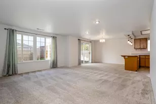 1766 S Holly St, Medford, OR 97501 - Photo 3