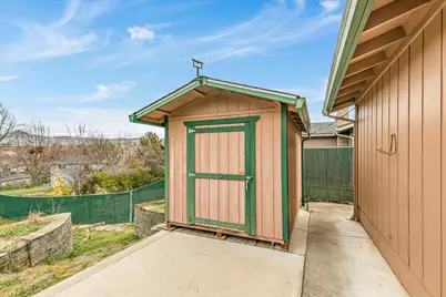 401 Elm Street, Phoenix, OR 97535 - Photo 33