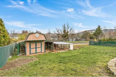 401 Elm Street, Phoenix, OR 97535 - Photo 35