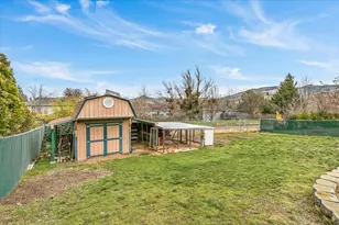 401 Elm St, Phoenix, OR 97535 - Photo 35