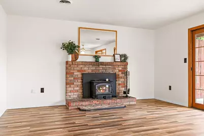 401 Elm Street, Phoenix, OR 97535 - Photo 13