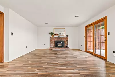 401 Elm Street, Phoenix, OR 97535 - Photo 9