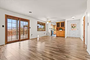 401 Elm St, Phoenix, OR 97535 - Photo 7