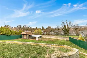 401 Elm St, Phoenix, OR 97535 - Photo 3