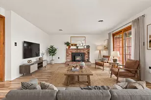 401 Elm St, Phoenix, OR 97535 - Photo 5