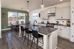 3027 NE Moreno Pl, Bend, OR 97701 - Photo 13