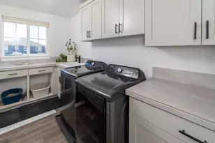 3027 NE Moreno Pl, Bend, OR 97701 - Photo 25