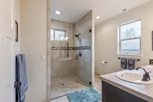 20788 NE Horizon Ridge Pl, Bend, OR 97701 - Photo 11