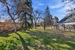 346 SW 12th St, Redmond, OR 97756 - Photo 7